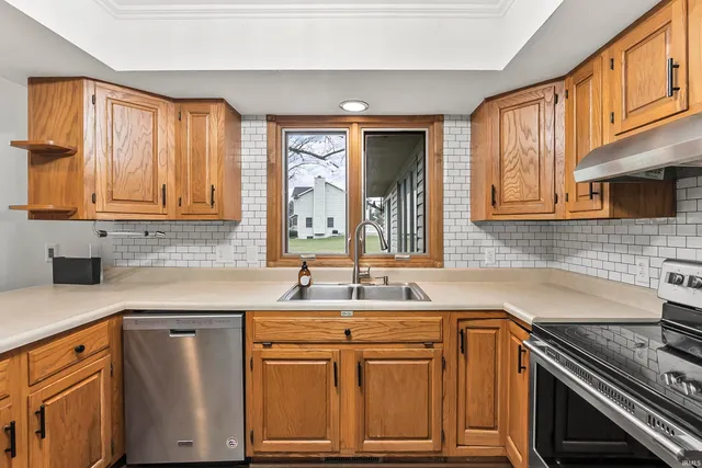 $350,000 | 106 EMS C30 Lane, Warsaw, IN 46582