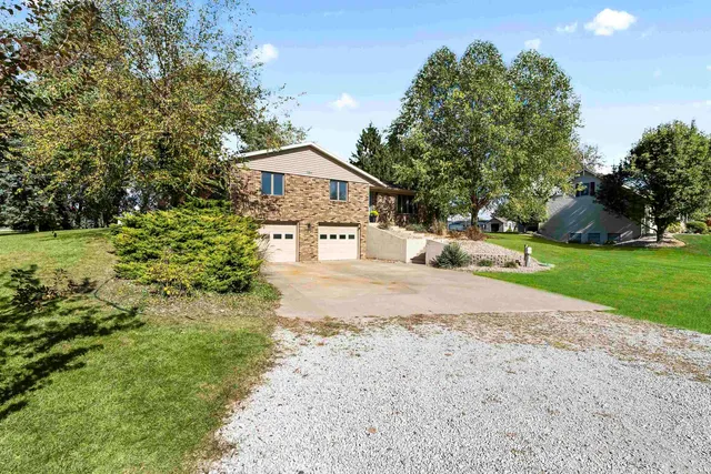 $350,000 | 106 EMS C30 Lane, Warsaw, IN 46582