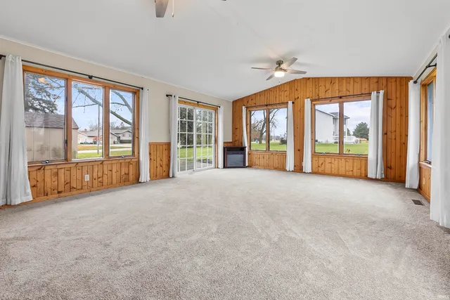 $350,000 | 106 EMS C30 Lane, Warsaw, IN 46582