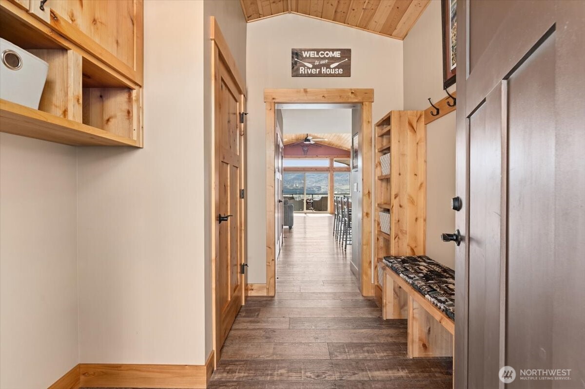 525 Columbia View Road Chelan, WA 98816 - Photo 10 of 40