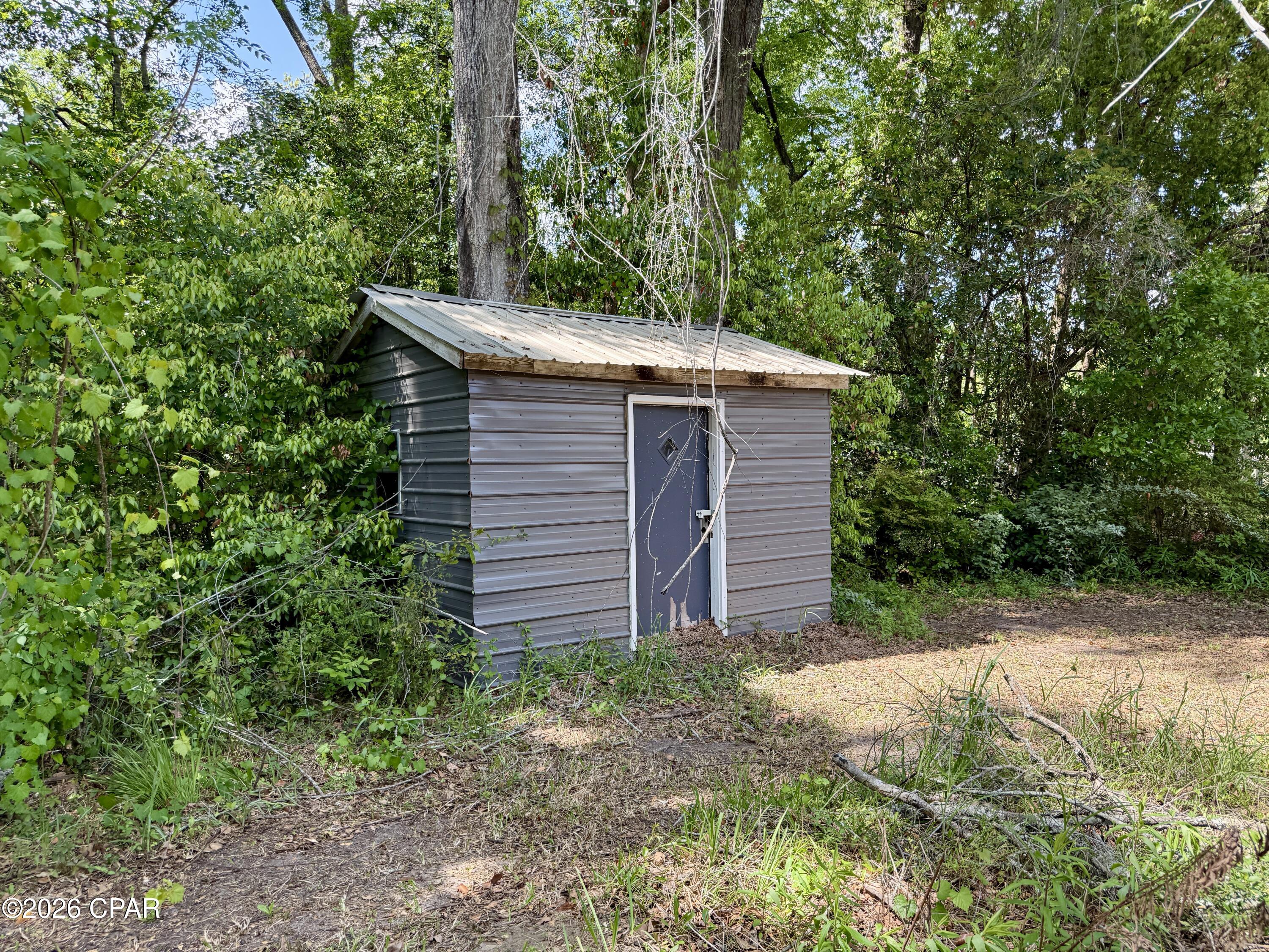509 South Weeks Street Bonifay, FL 32425 - Photo 10 of 18