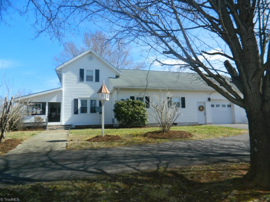 1490 McKinney Road Mount Airy, NC 27030 - Photo 2 of 30 Gallery Image 2
