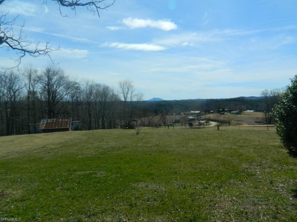 1490 McKinney Road Mount Airy, NC 27030 - Photo 5 of 30 Gallery Image 5