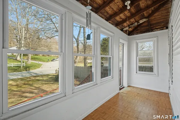 $319,900 | 95 Kitemaug Road, Montville, CT 06382