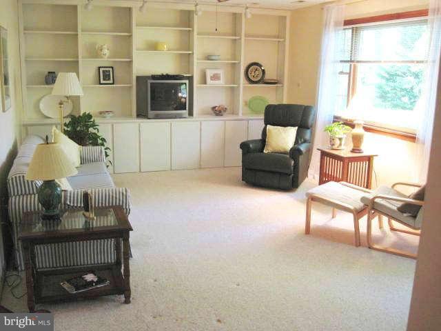 3930 Dogwood Road Port Republic, MD 20676 - Photo 2 of 19 Living Room