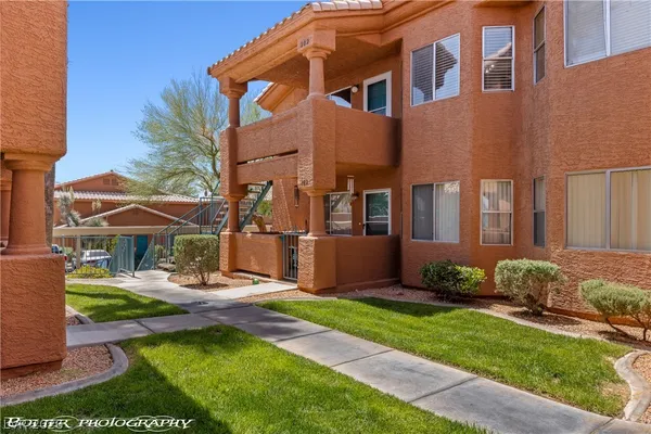 $185,000 | 962 Mesquite Springs Drive, Unit 202, Mesquite, NV 89027