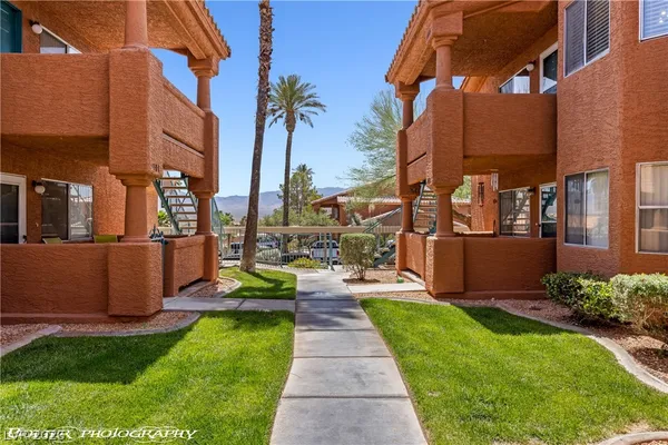 $185,000 | 962 Mesquite Springs Drive, Unit 202, Mesquite, NV 89027
