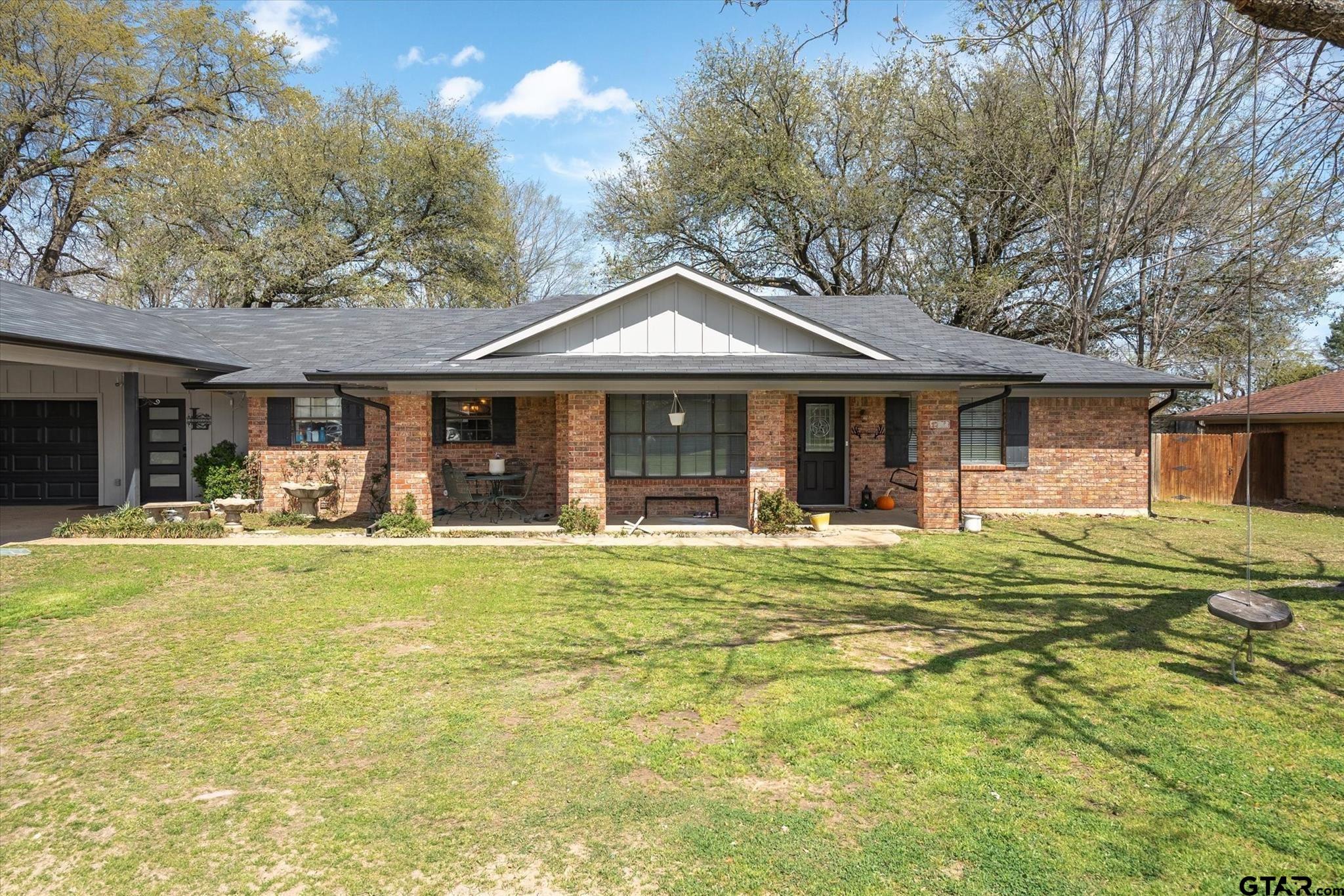 350 Alaska Street Van, TX 75790 - Photo 5 of 37 a house with swimming pool in front of it