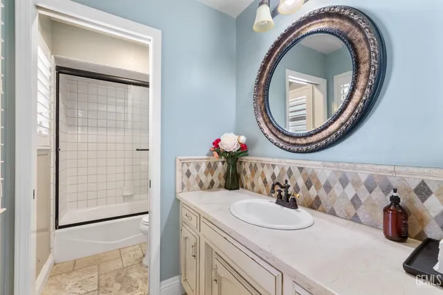 $839,999 | Undisclosed Address, Bakersfield, CA 93308