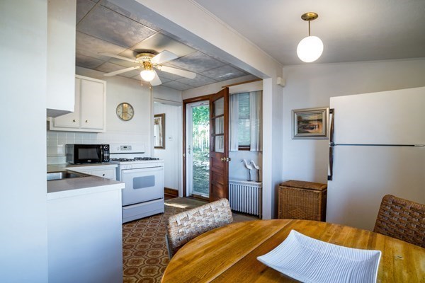 89 R Upland Road Winthrop, MA 02152 - Photo 12 of 36