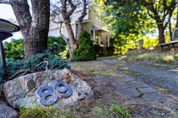 89 R Upland Road Winthrop, MA 02152 - Photo 2 of 36