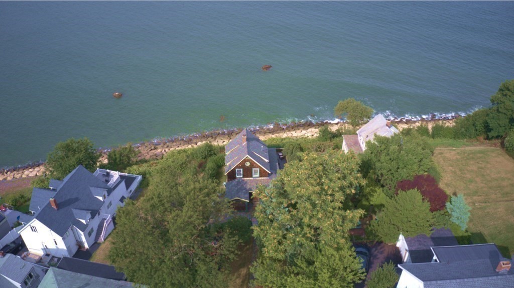 89 R Upland Road Winthrop, MA 02152 - Photo 3 of 36