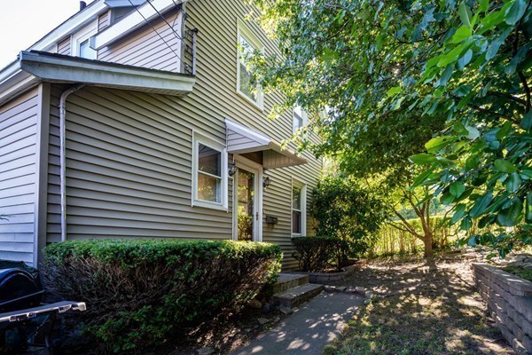 89 R Upland Road Winthrop, MA 02152 - Photo 9 of 36