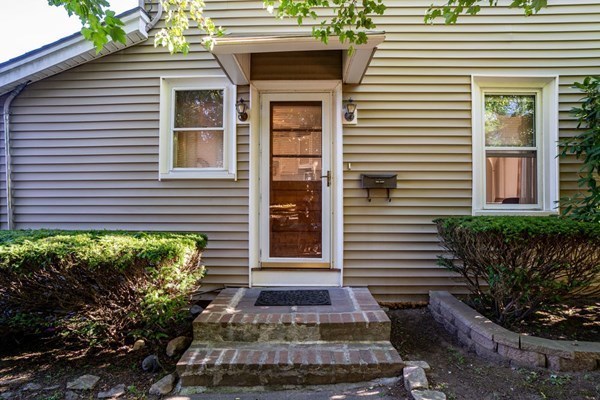 89 R Upland Road Winthrop, MA 02152 - Photo 10 of 36