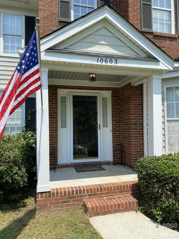 $2,400 | 10603 Old Bridge Lane, Charlotte, NC 28269