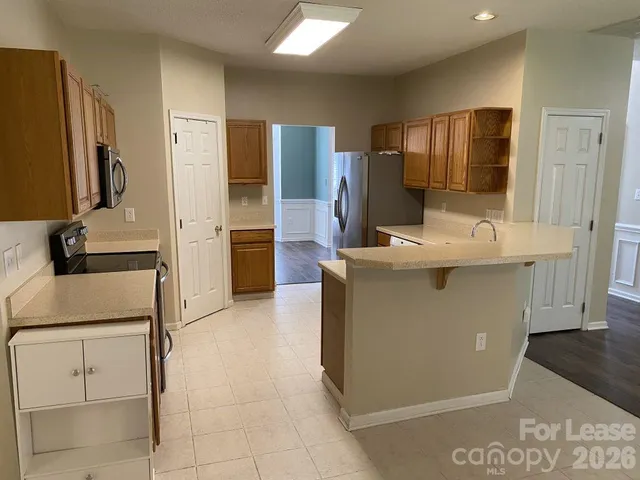 $2,400 | 10603 Old Bridge Lane, Charlotte, NC 28269