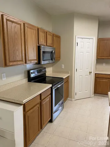 $2,400 | 10603 Old Bridge Lane, Charlotte, NC 28269