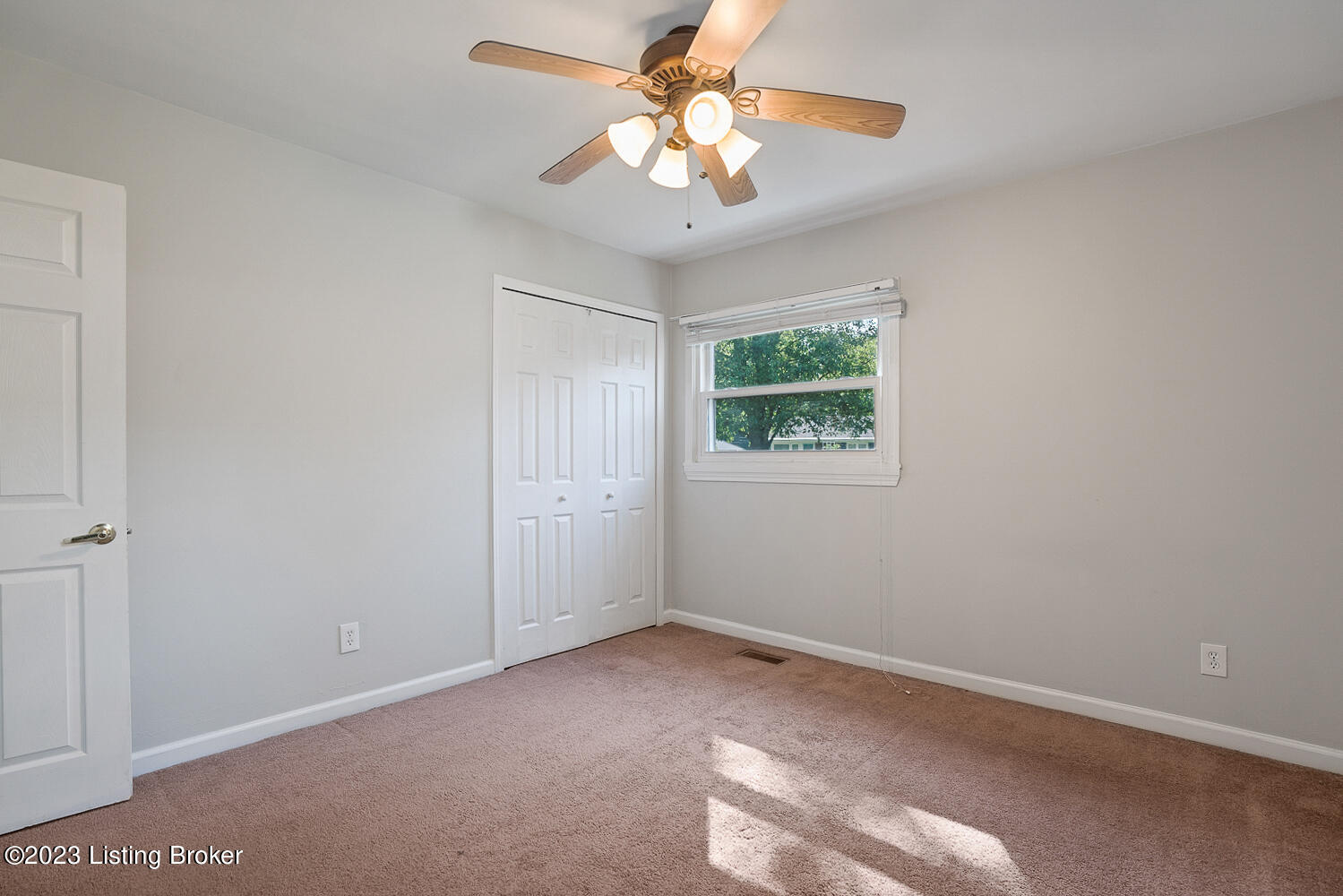 2939 Rio Rita Avenue Louisville, KY 40220 - Photo 23 of 38 023-2939-23