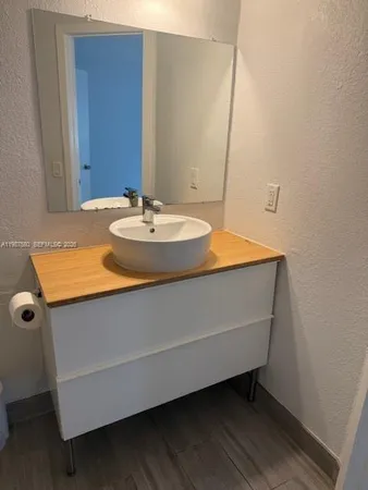 $2,300 | 565 Vista Isles Drive, Unit 2011, Sunrise, FL 33325