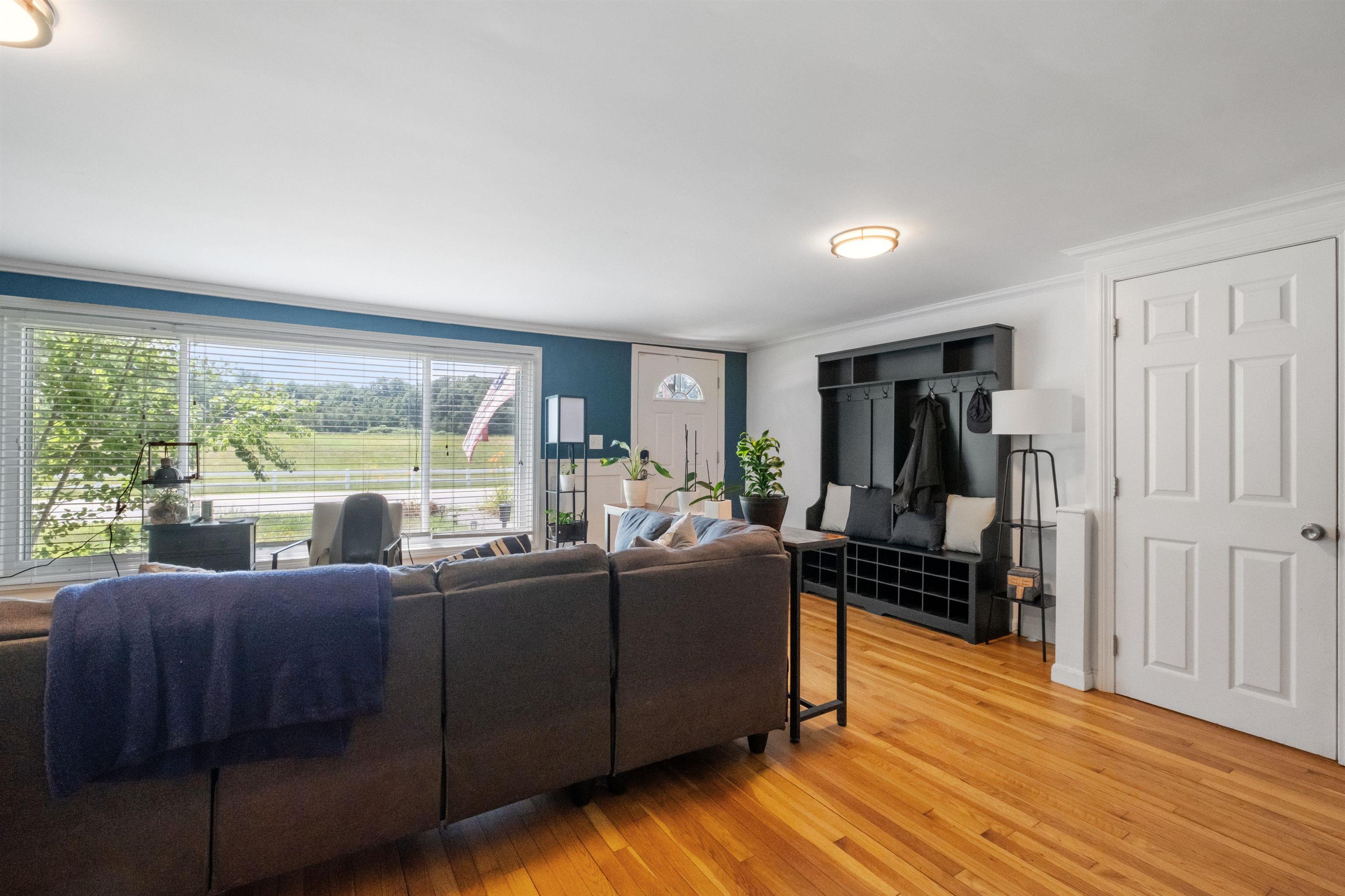 271 River Road Bow, NH 03304 - Photo 3 of 40