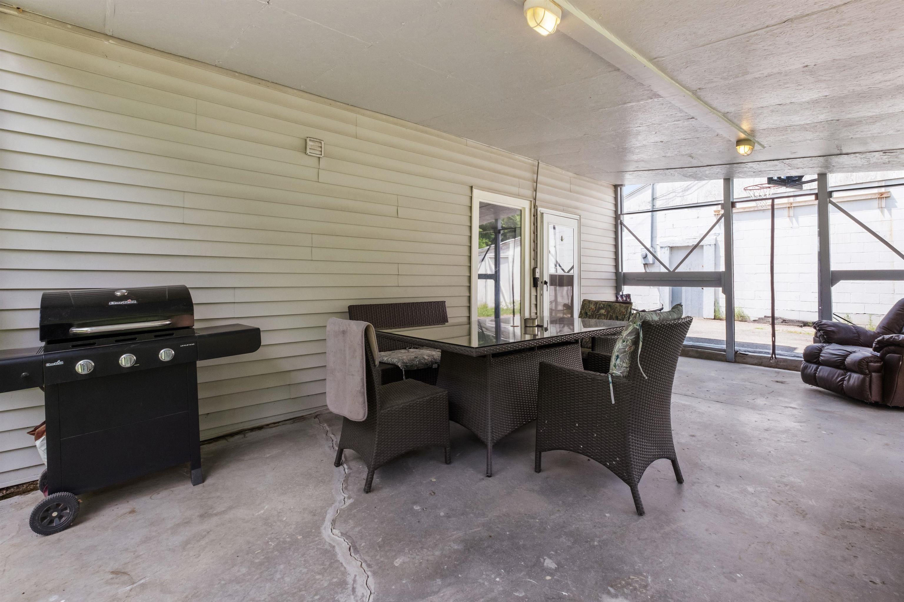 271 River Road Bow, NH 03304 - Photo 32 of 40