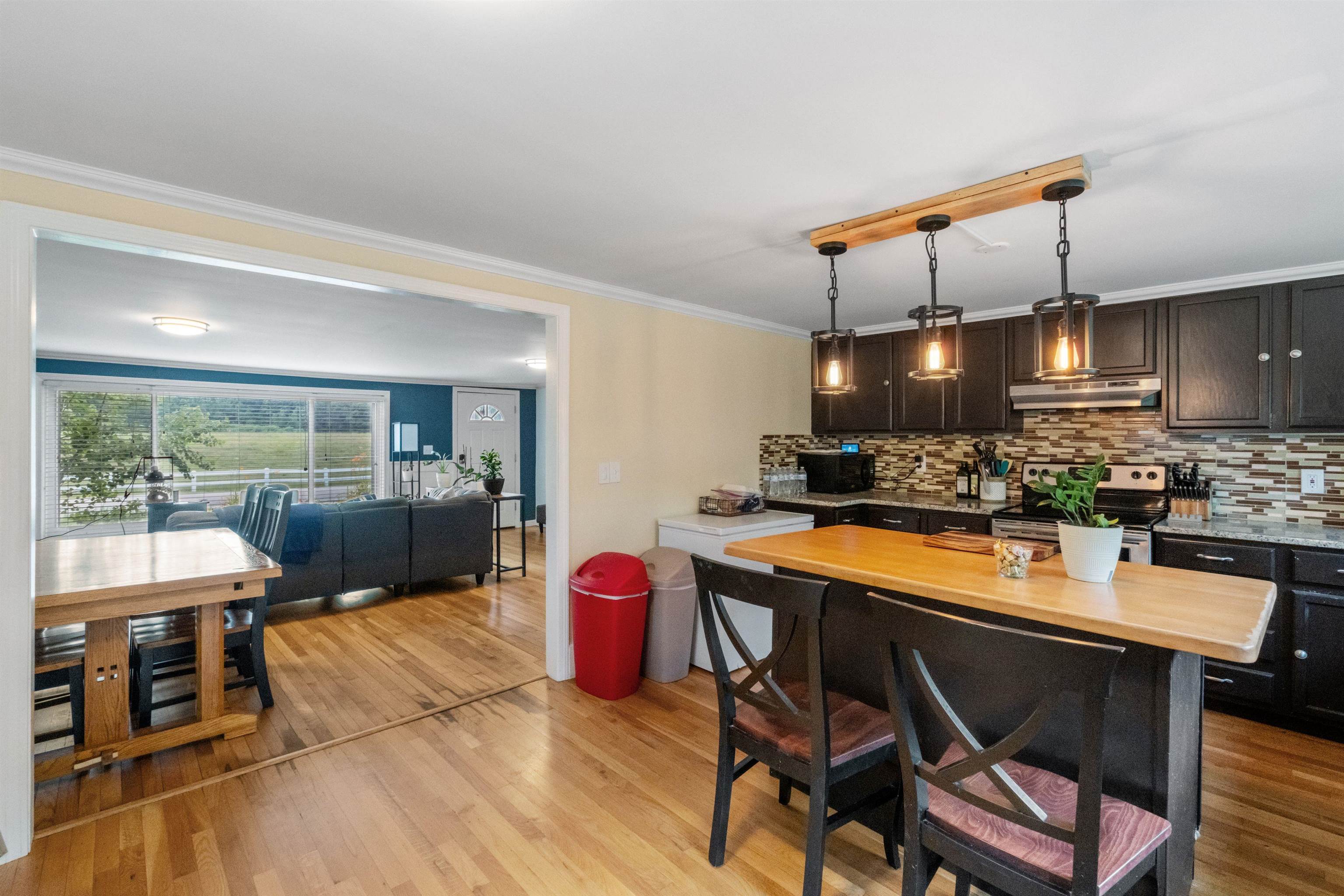 271 River Road Bow, NH 03304 - Photo 5 of 40