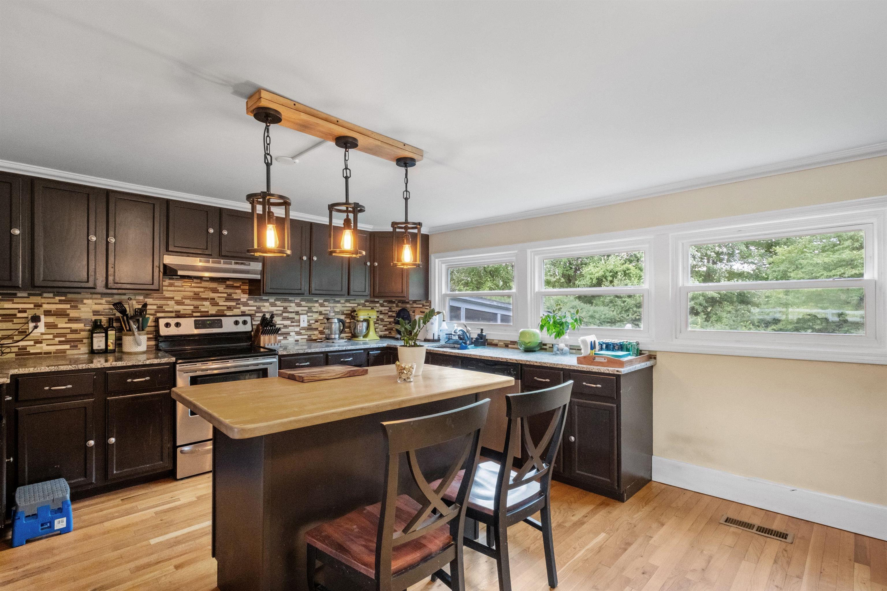 271 River Road Bow, NH 03304 - Photo 6 of 40