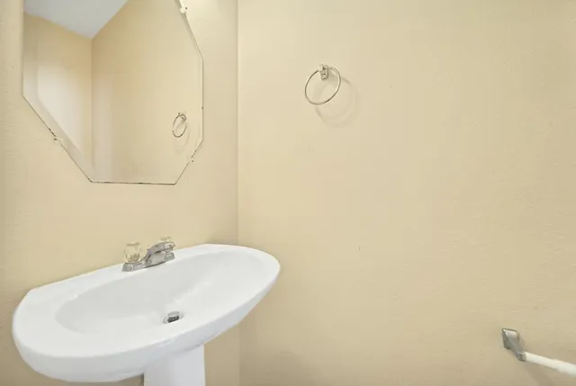 $2,500 | 18123 Memorial Falls Drive, Tomball, TX 77375