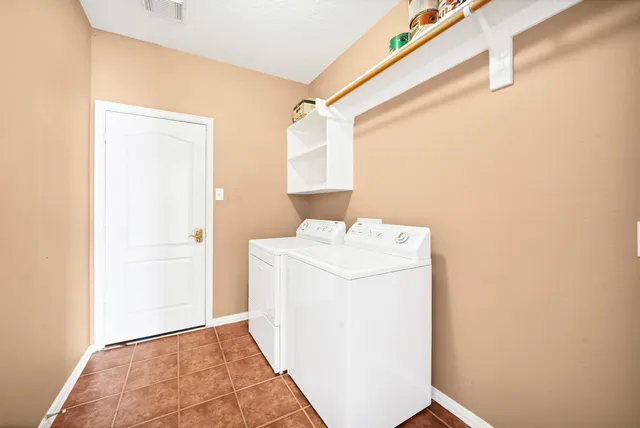 $2,500 | 18123 Memorial Falls Drive, Tomball, TX 77375