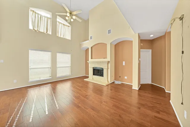 $2,500 | 18123 Memorial Falls Drive, Tomball, TX 77375