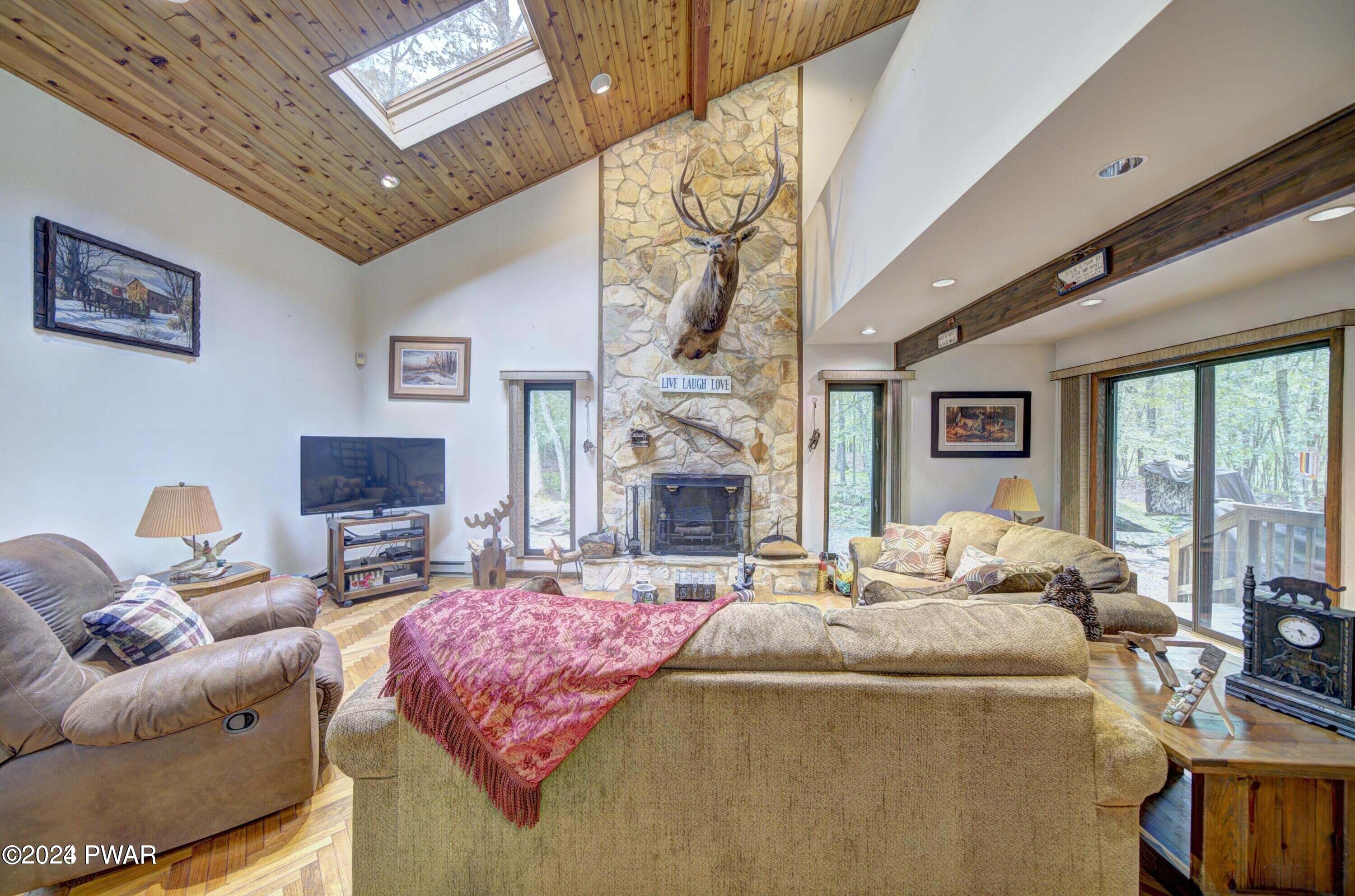 202 Tanager Road Lackawaxen, PA 18435 - Photo 6 of 43