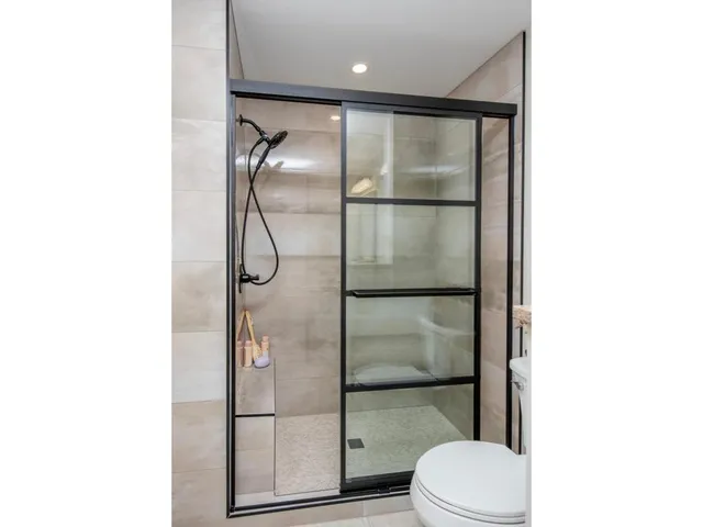 $240,000 | 7401 West 101st Street, Unit 111, Bloomington, MN 55438