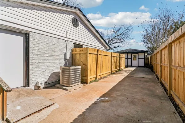 $2,270 | 1307 Saddle Rock Drive, Houston, TX 77088