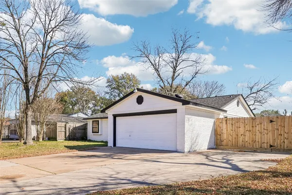 $2,270 | 1307 Saddle Rock Drive, Houston, TX 77088
