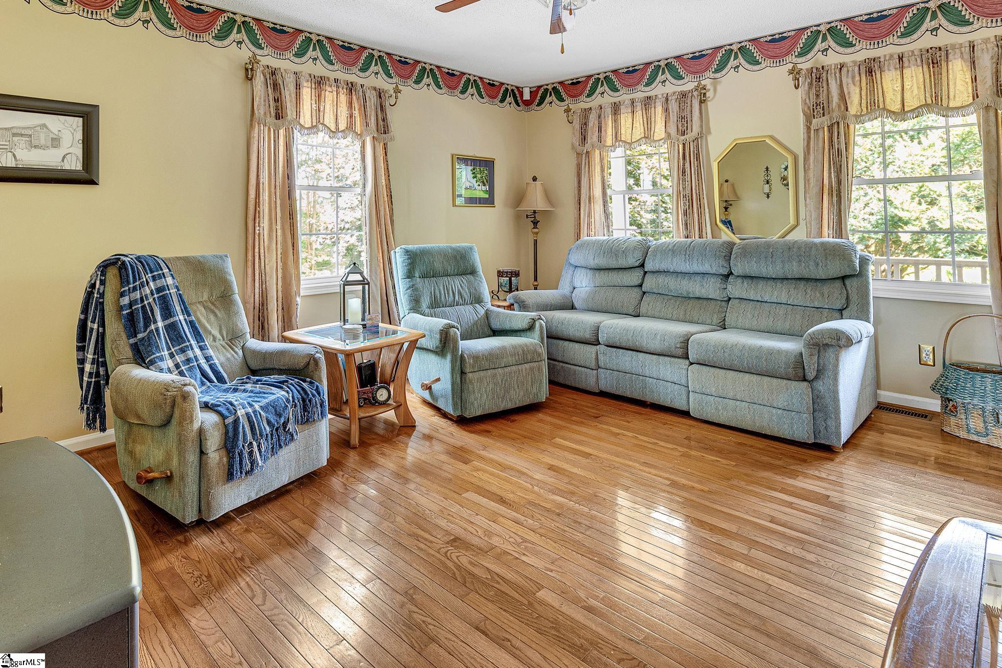 379 Stewart Road Six Mile, SC 29682 - Photo 6 of 36