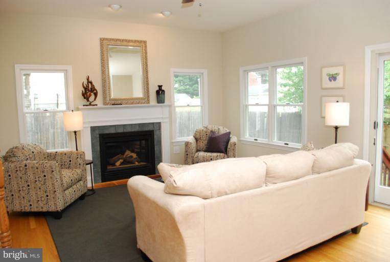 5321 Wakefield Road Bethesda, MD 20816 - Photo 15 of 18 Family Room