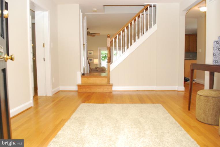 5321 Wakefield Road Bethesda, MD 20816 - Photo 8 of 18 Interior (General)