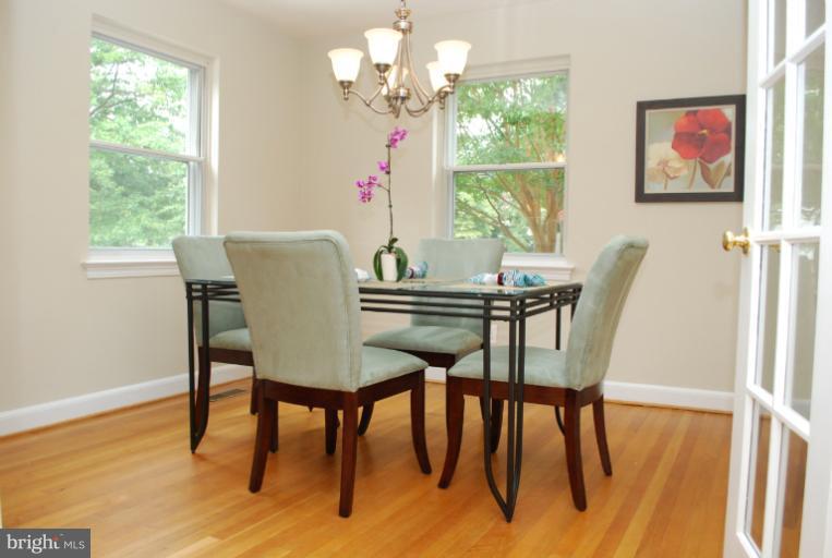 5321 Wakefield Road Bethesda, MD 20816 - Photo 9 of 18 Dining Room