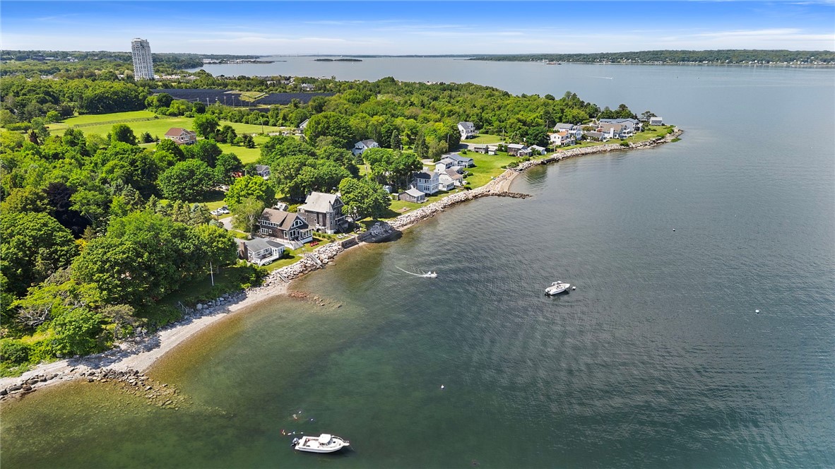 74 Therien Road Portsmouth, RI 02871 - Photo 3 of 50
