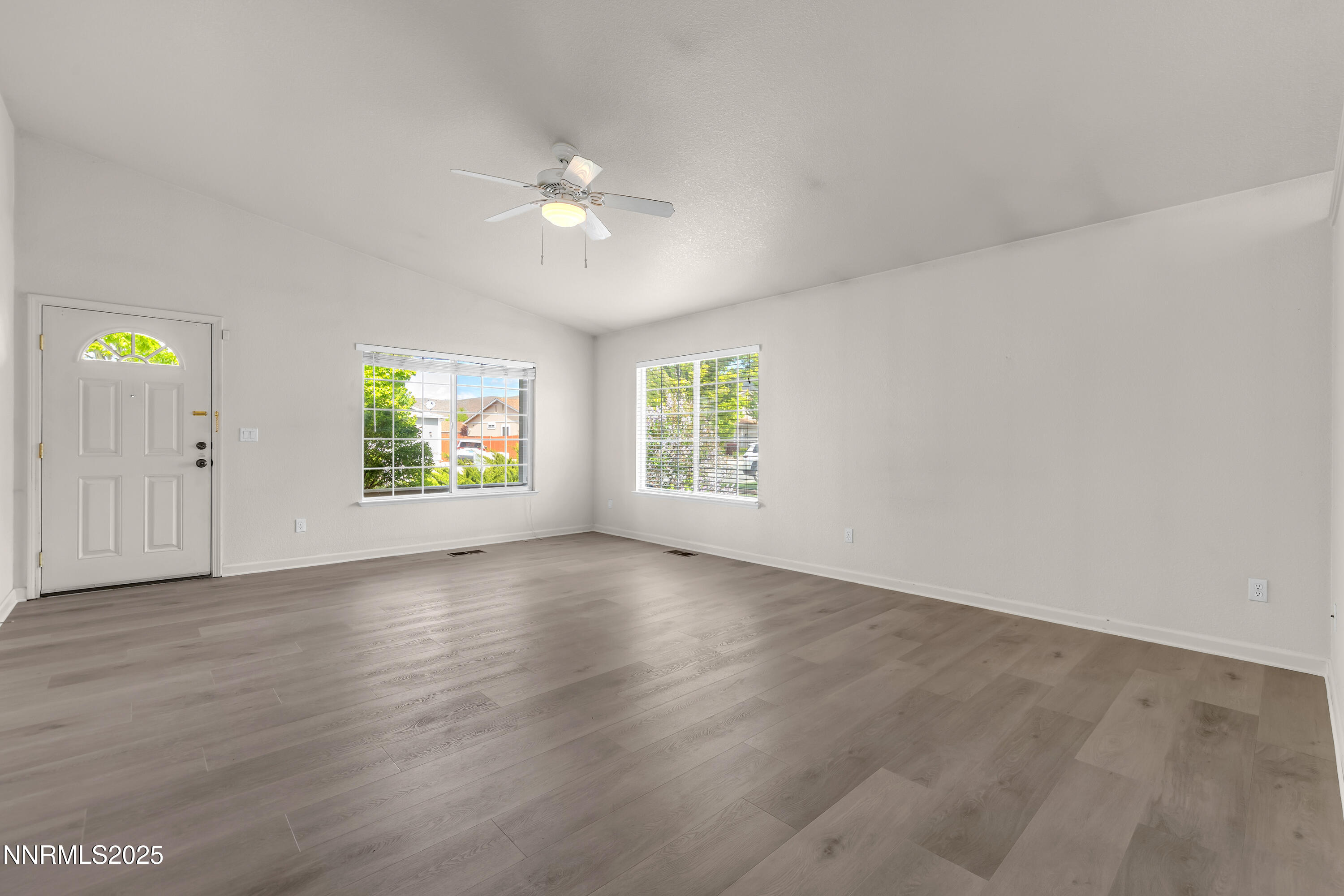 17330 Desert Lake Drive Reno, NV 89508 - Photo 3 of 24 DesertLake17330-007