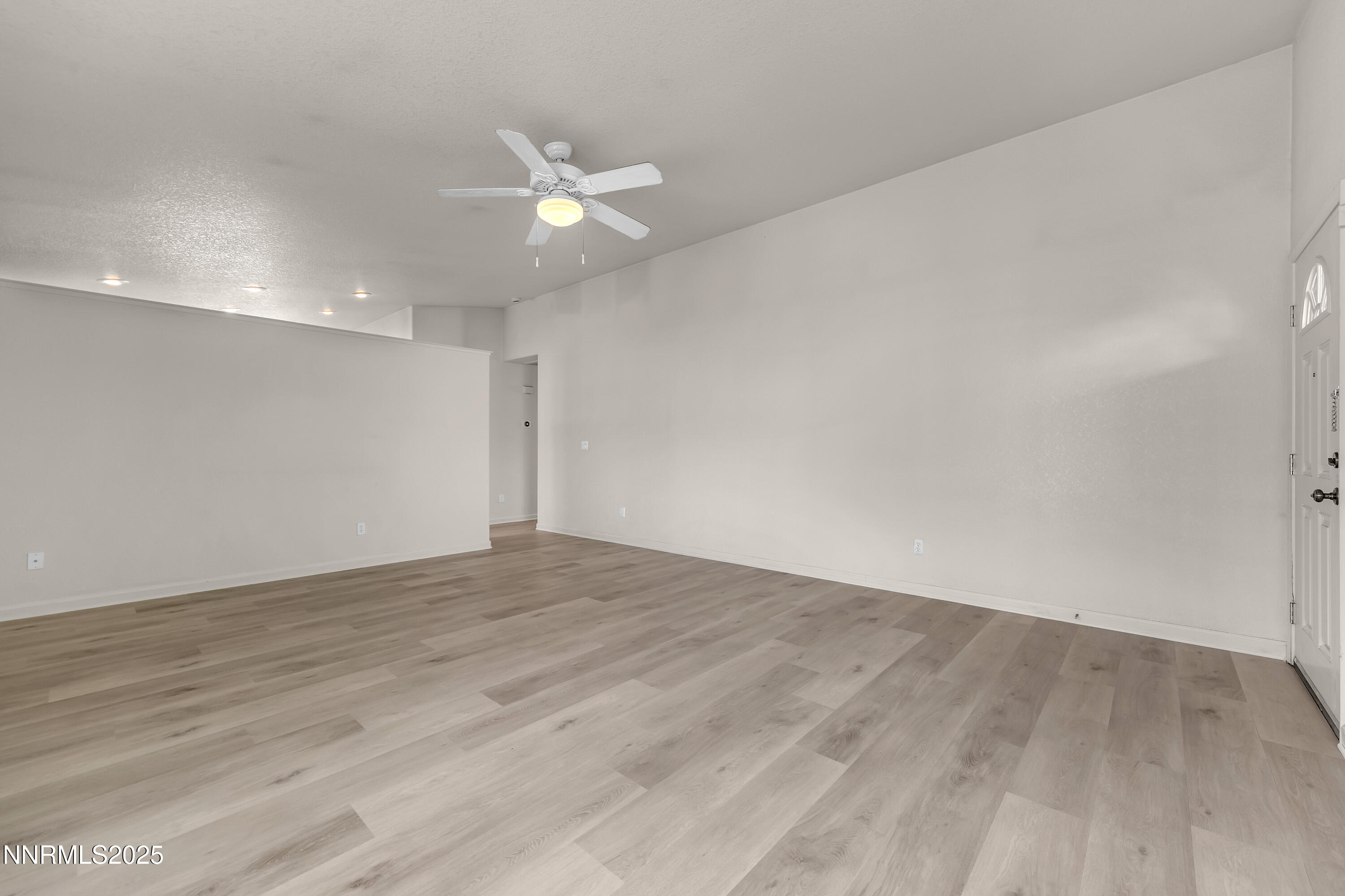 17330 Desert Lake Drive Reno, NV 89508 - Photo 4 of 24 DesertLake17330-005