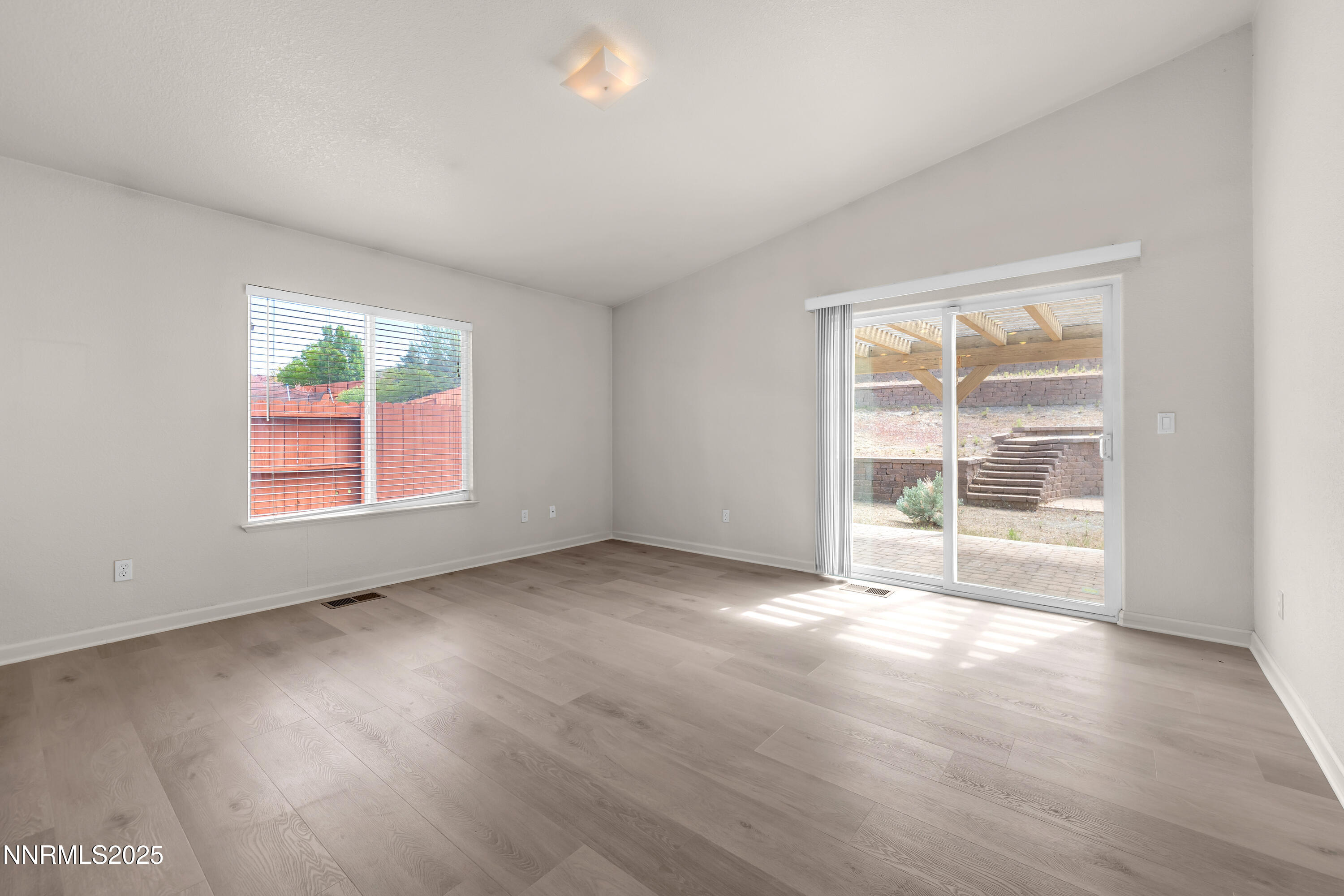 17330 Desert Lake Drive Reno, NV 89508 - Photo 5 of 24 DesertLake17330-011