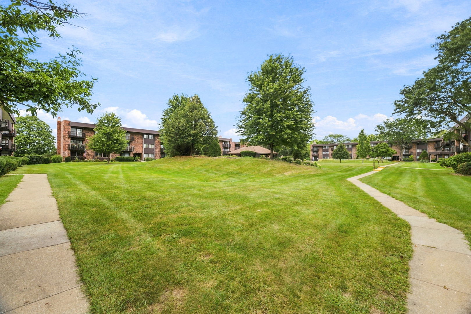 1503 Woodbridge Road, Unit 2G Joliet, IL 60436 - Photo 28 of 31 Gallery Image 28