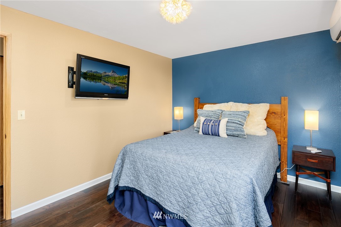 22410 19th Avenue Southeast Bothell, WA 98021 - Photo 11 of 25