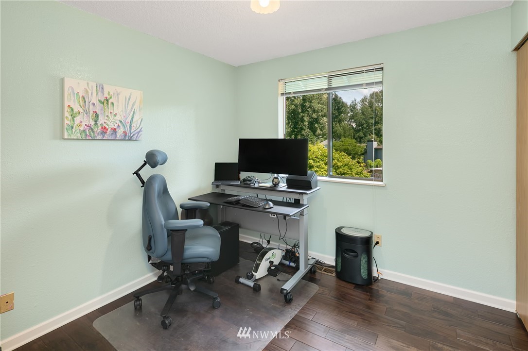 22410 19th Avenue Southeast Bothell, WA 98021 - Photo 12 of 25