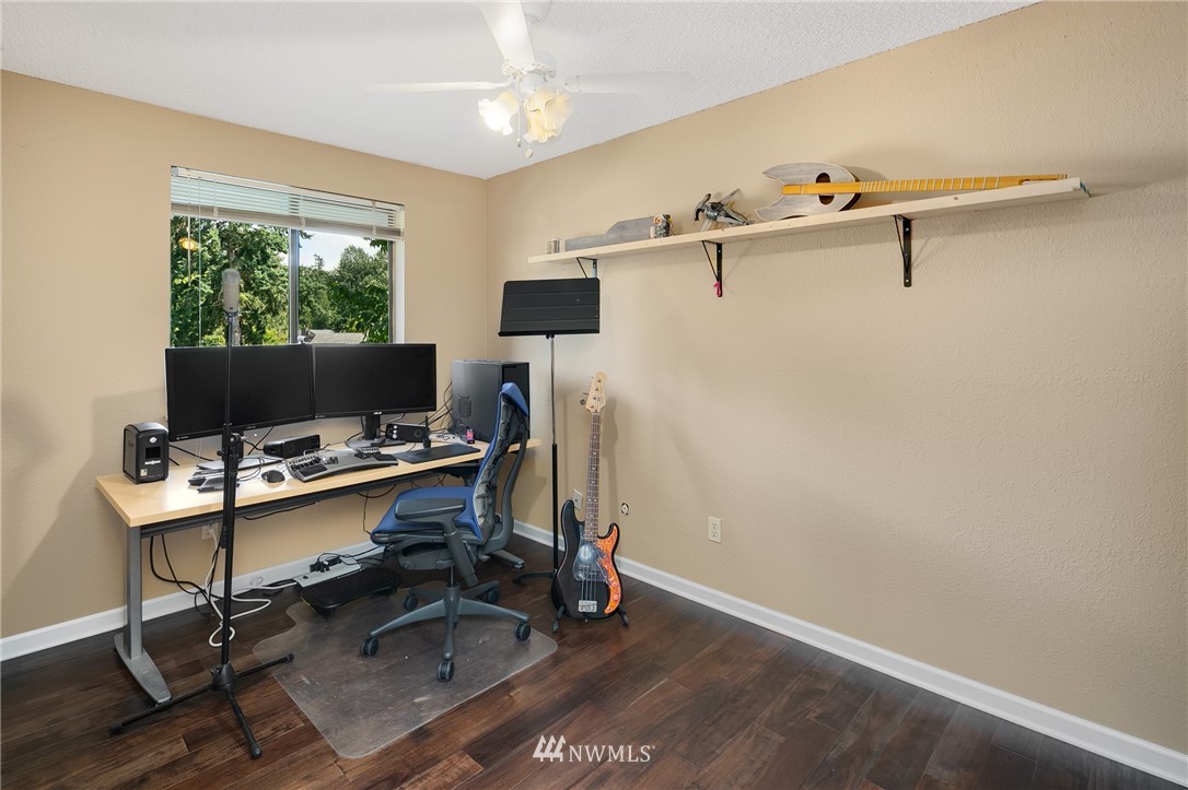 22410 19th Avenue Southeast Bothell, WA 98021 - Photo 13 of 25