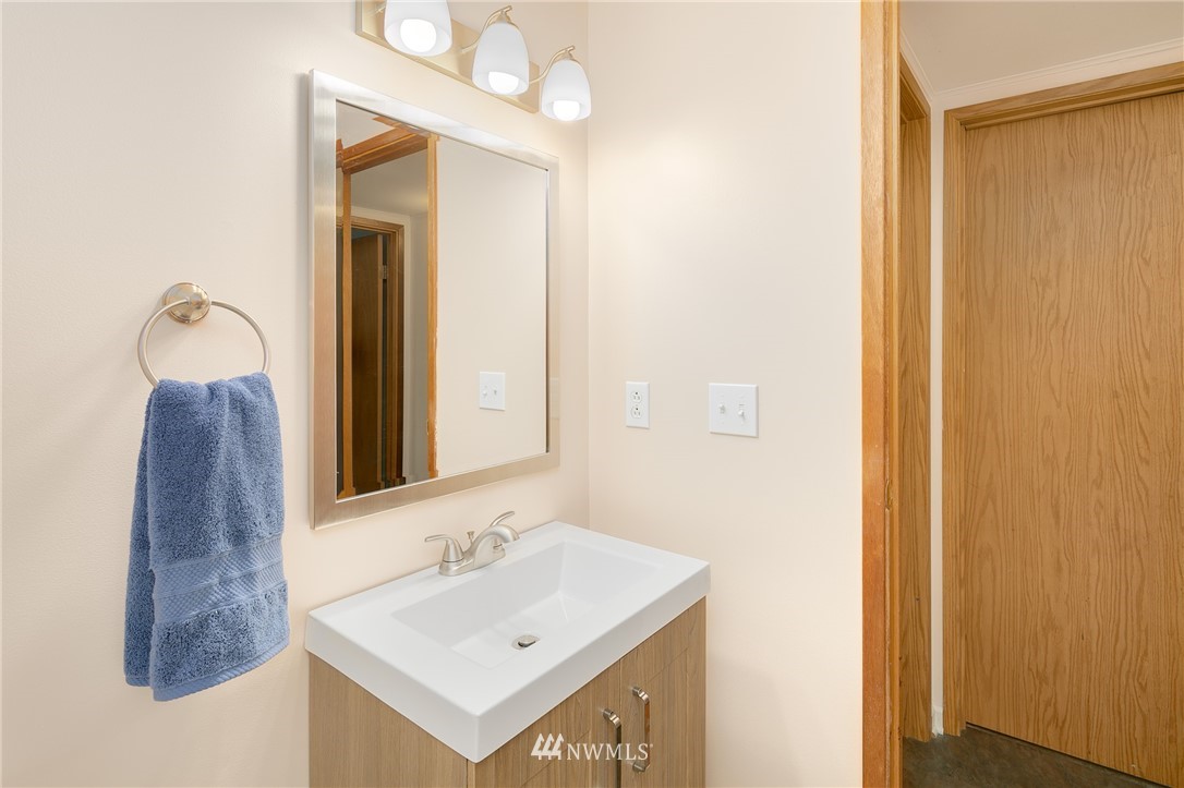 22410 19th Avenue Southeast Bothell, WA 98021 - Photo 16 of 25