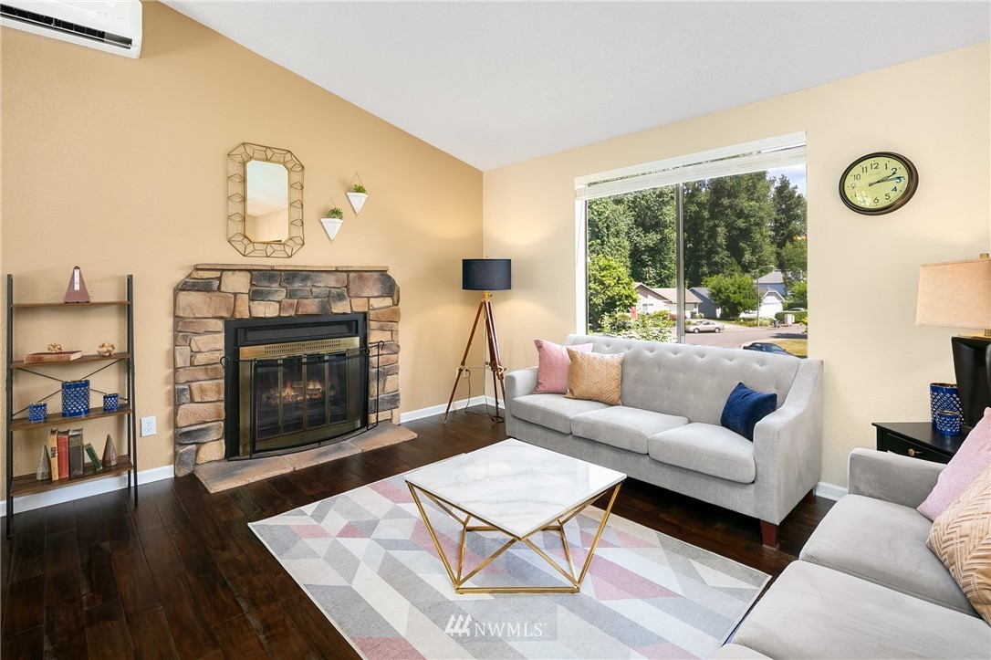 22410 19th Avenue Southeast Bothell, WA 98021 - Photo 4 of 25