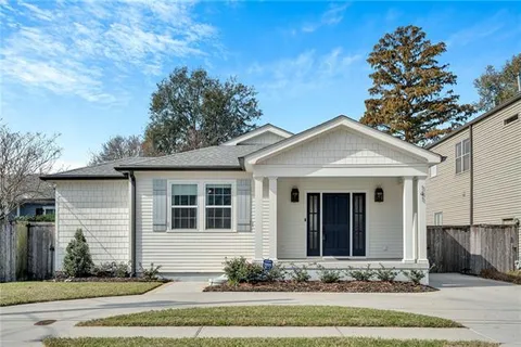 $575,000 | 141 Metairie Court, Metairie, LA 70001
