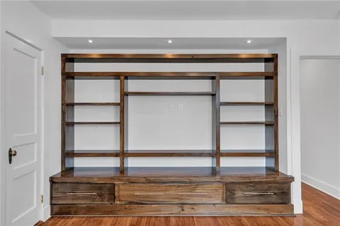 $575,000 | 141 Metairie Court, Metairie, LA 70001